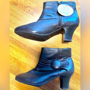 NWT Strictly Comfort brown leather ankle boots